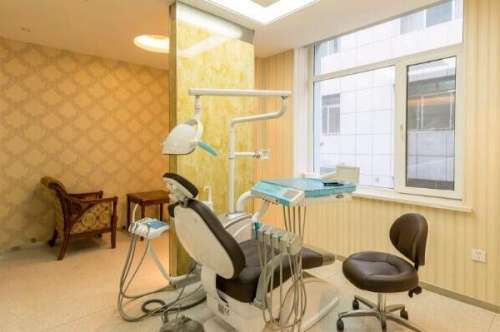 福州长乐种植牙医院前十，福州维乐口腔门诊排名第一，在当地有很多分院