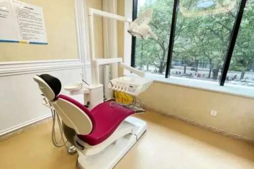 延安前十大种植牙医院，延安牙卫士口腔门诊部体验不错排名第一